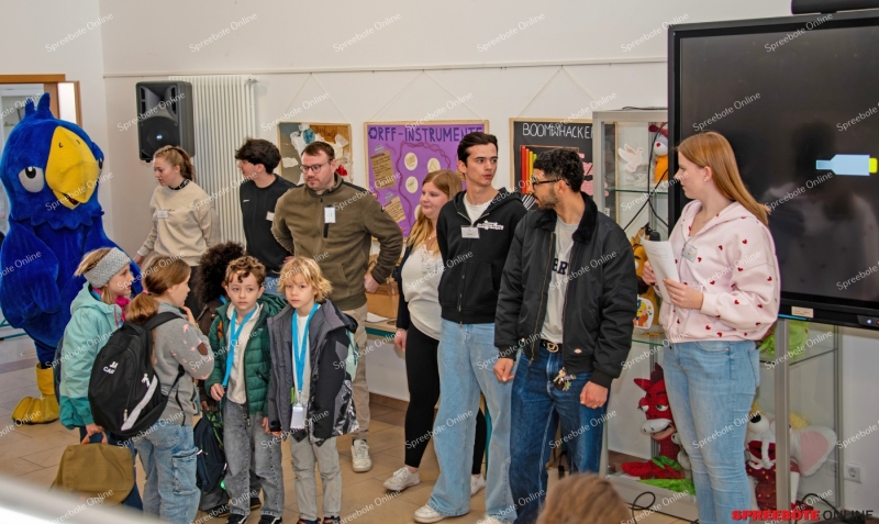 Spreebote-Kinder-setzen-auf-Frieden_gallery1_08