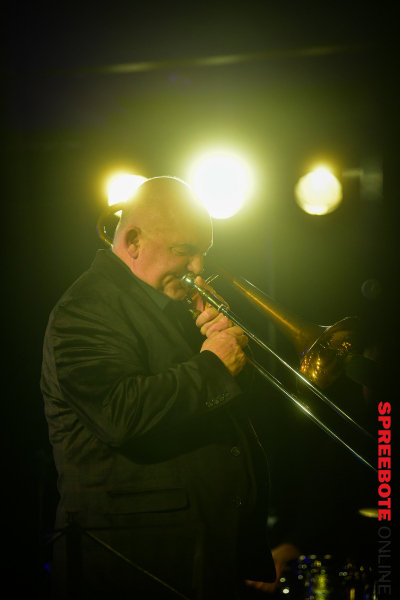 Klazz-Brothers-featJames-Morrison-7