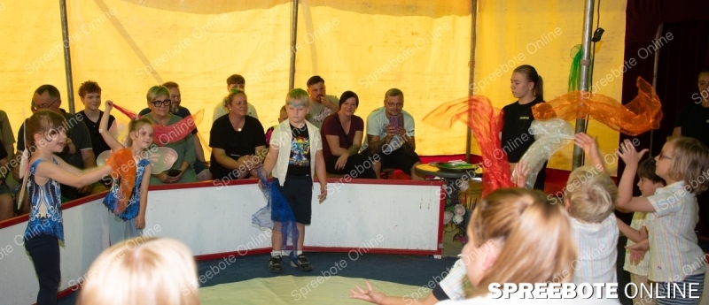 Spreebote-Kleine-Artisten-ganz-Gross_gallery1_01