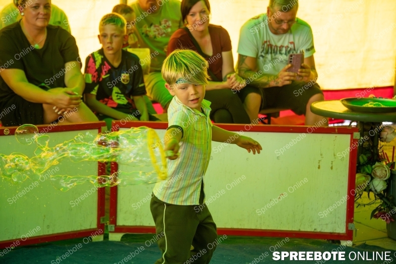 Spreebote-Kleine-Artisten-ganz-Gross_gallery1_06