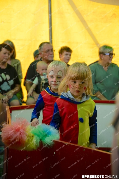 Spreebote-Kleine-Artisten-ganz-Gross_gallery1_16
