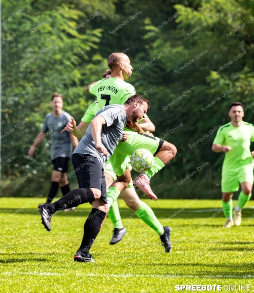 Spreebote-Kretzschmar-entscheidet-das-Spiel_gallery1_03