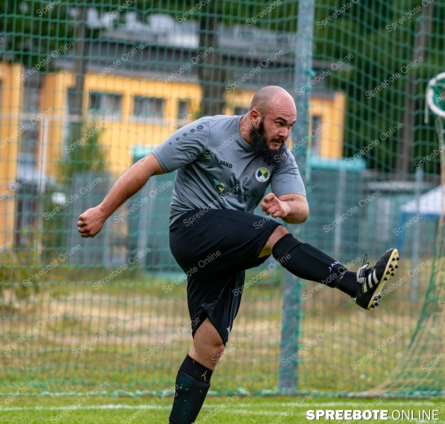 Spreebote-Kretzschmar-entscheidet-das-Spiel_gallery1_08