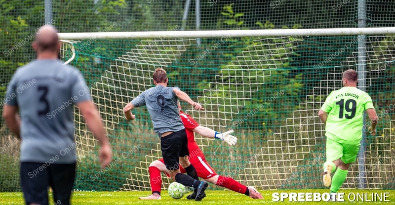 Spreebote-Kretzschmar-entscheidet-das-Spiel_gallery1_12