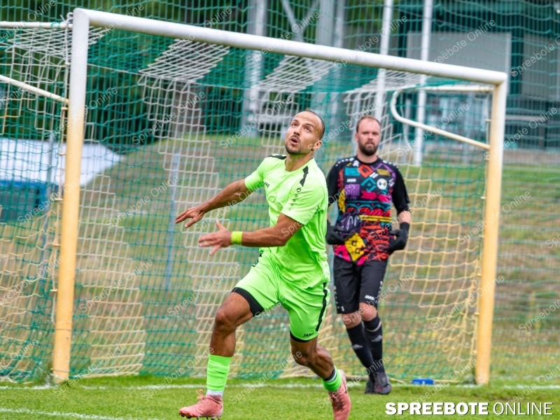 Spreebote-Kretzschmar-entscheidet-das-Spiel_gallery1_21