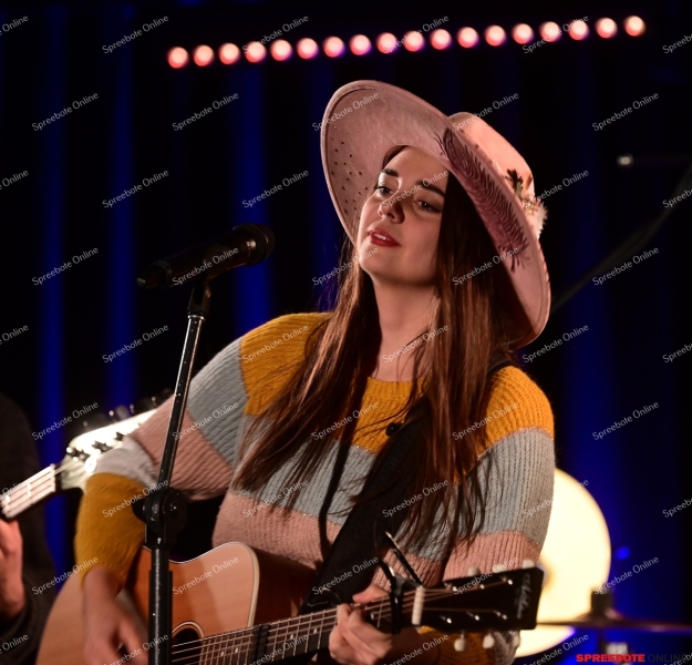 Kufa-Alina-Sebastian-Band-002