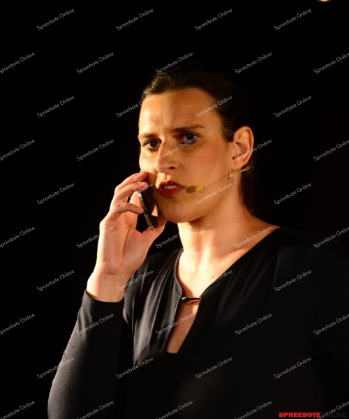 Kufa-Oder-Hahne-Volle-Fahrt-Zuruck20-002