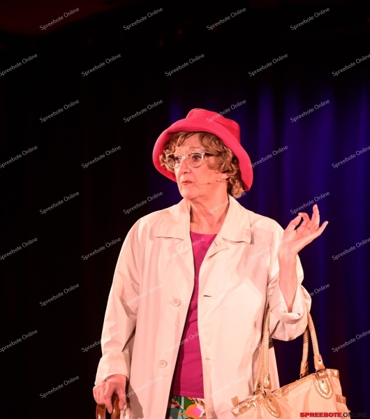 Kufa-Oder-Hahne-Wir-sind-nicht-alt-aber-Sesy-001