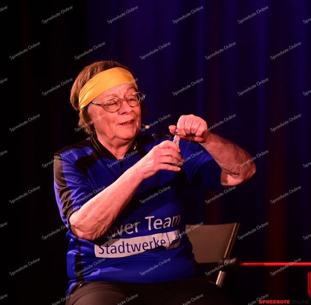 Kufa-Oder-Hahne-Wir-sind-nicht-alt-aber-Sesy-016