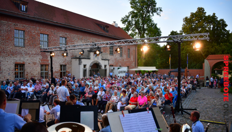 18.Benefizkonzert-Burg-Storkow-06