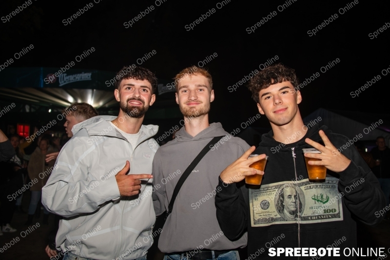 Spreebote-Laserspektakel-Beats_gallery1_01