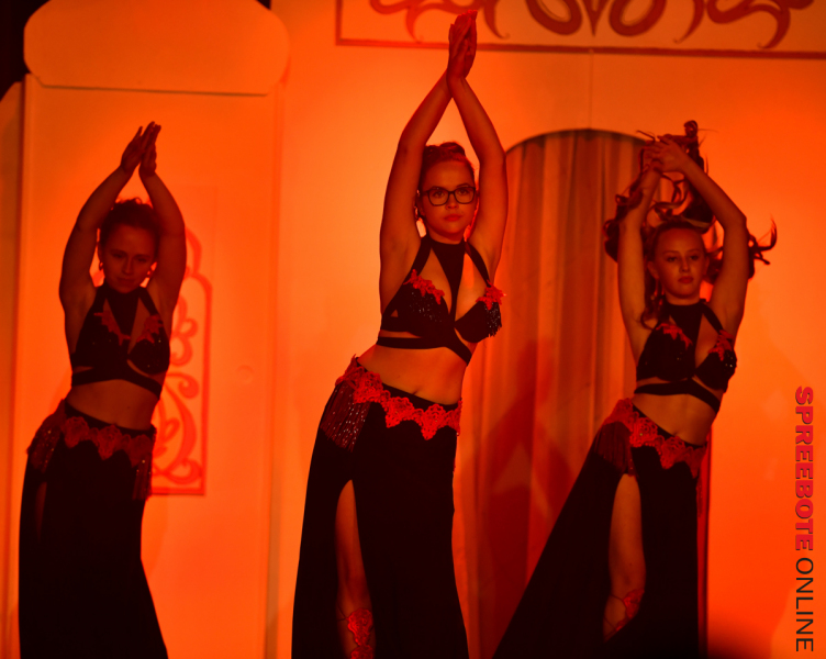 Miral-Aladin-die-Wunderlampe-14