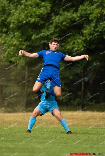 Spreebote-Mit-Kampfgeist-durch-die-Ruckrunde_gallery1_07