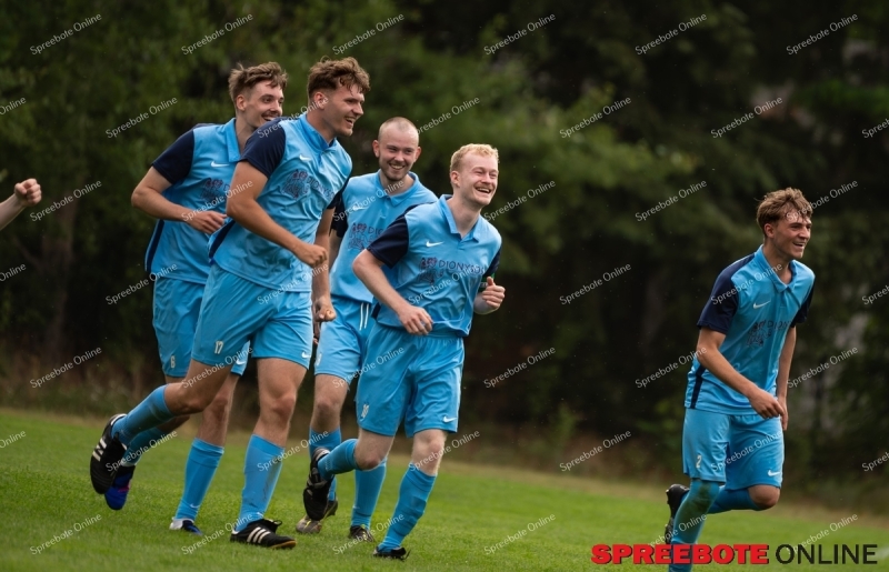 Spreebote-Mit-Kampfgeist-durch-die-Ruckrunde_gallery1_27
