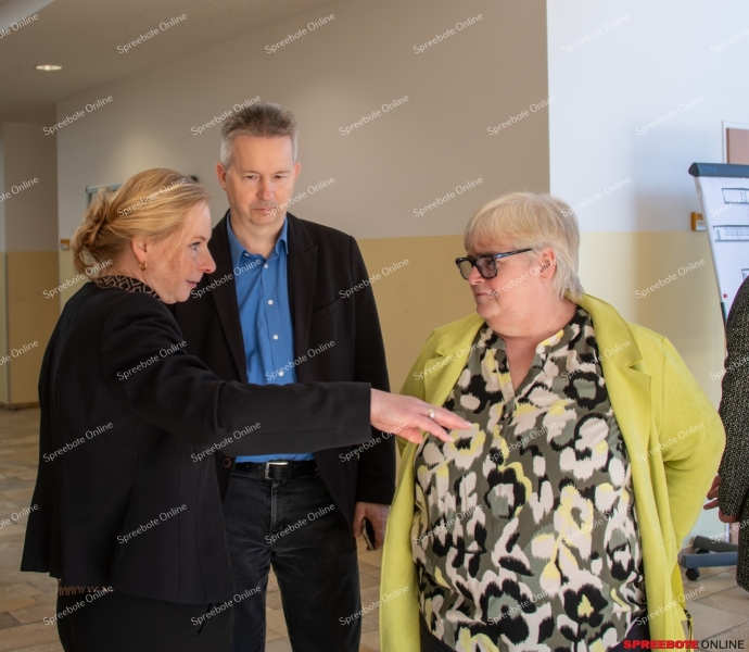 Spreebote-Modulare-Erweiterung-sichert-Schulbetrieb_gallery1_04