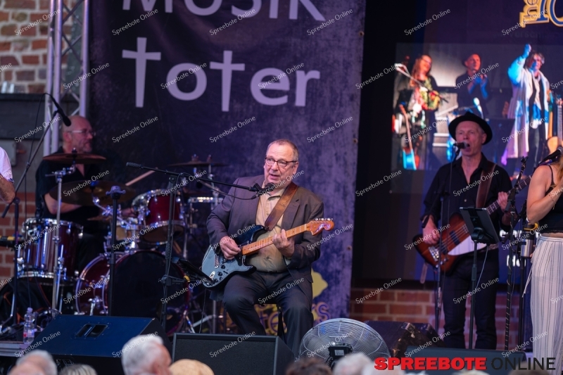 Spreebote-Musik-die-Erinnerungen-weckt_gallery1_11