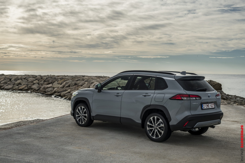 Neuer-Toyota-Corolla-Cross-3-scaled