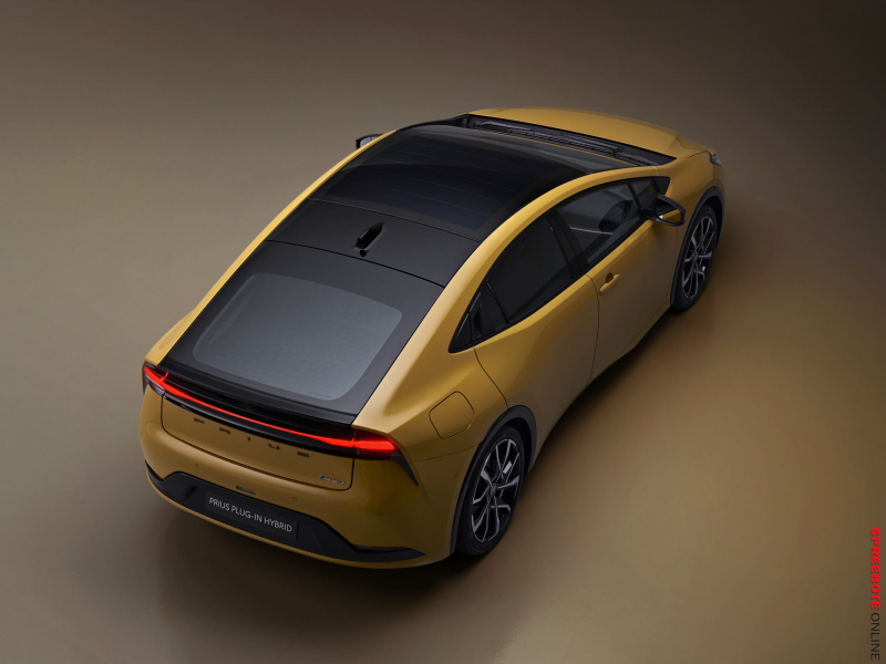 Toyota-New-Prius-3-scaled