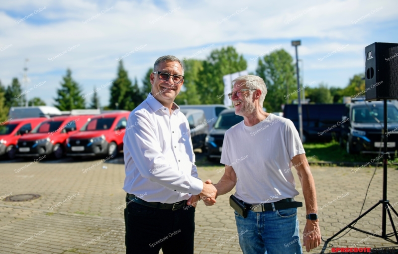 Spreebote-Nissan-Boxen-006