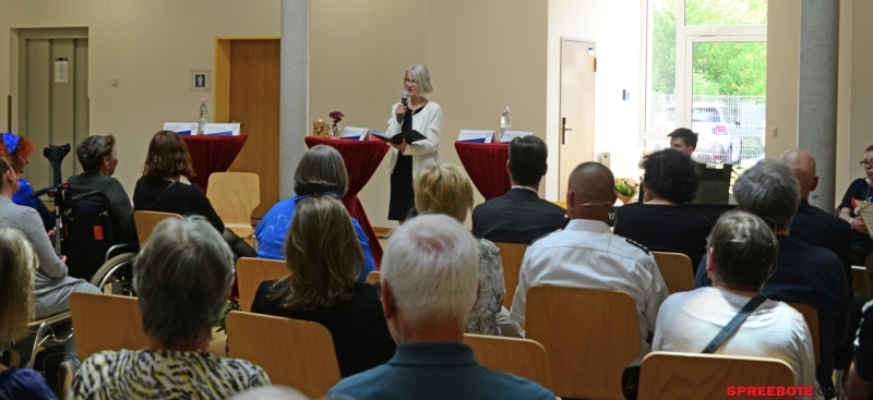 Okumenischer-Pfingst-Ehrung-Stadt-Fr-Dr.-Stachat-002