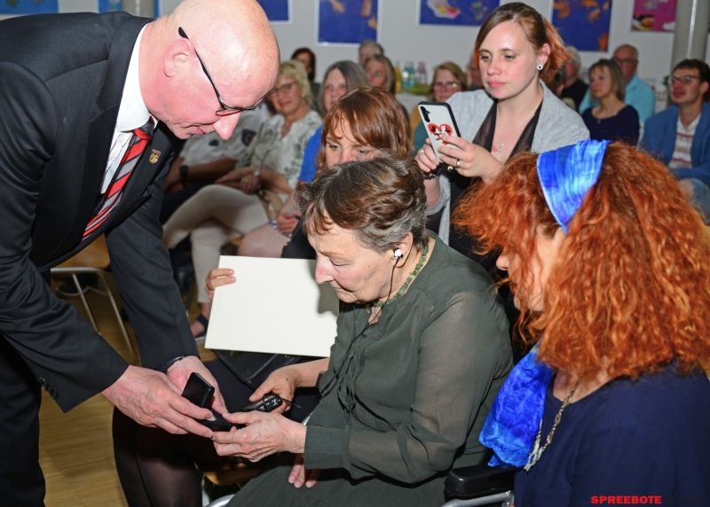 Okumenischer-Pfingst-Ehrung-Stadt-Fr-Dr.-Stachat-009