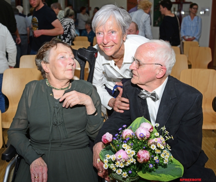 Okumenischer-Pfingst-Ehrung-Stadt-Fr-Dr.-Stachat-012