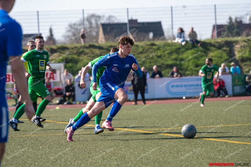 Spreebote-Offener-Schlagabtausch-endet-ohne-Sieger_gallery1_07