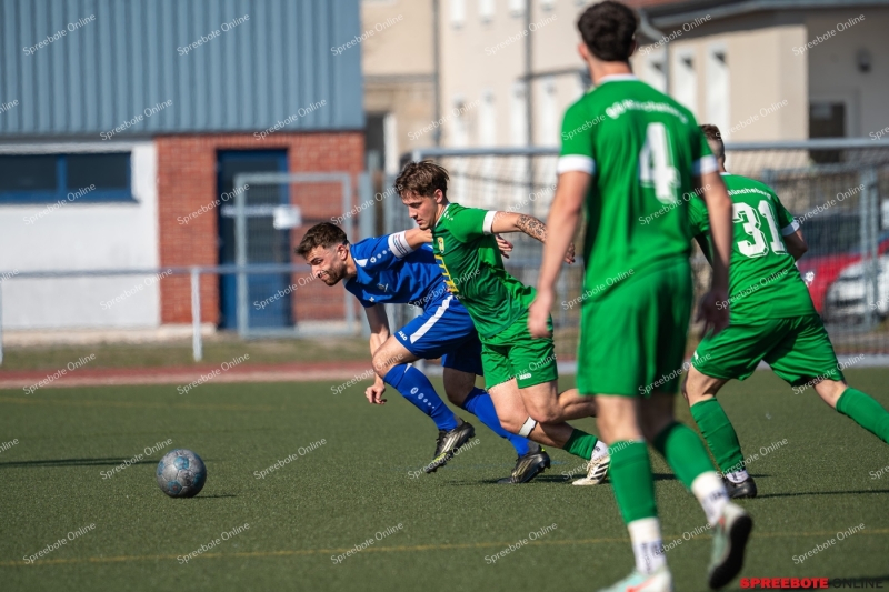 Spreebote-Offener-Schlagabtausch-endet-ohne-Sieger_gallery1_20