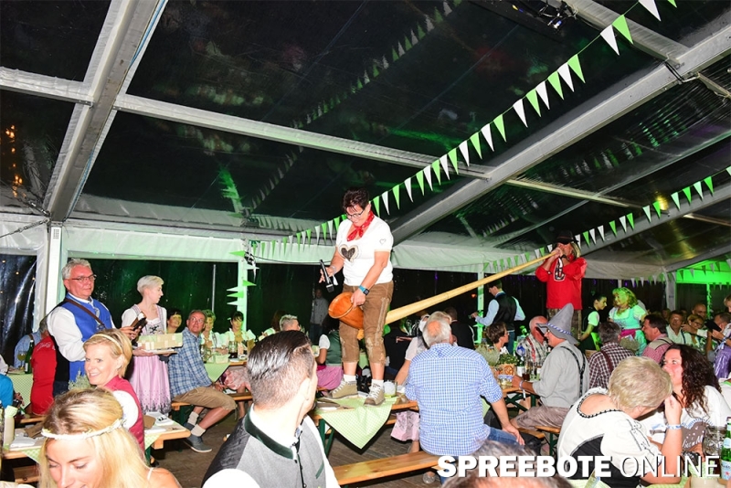Oktoberfest-Esplanade-13