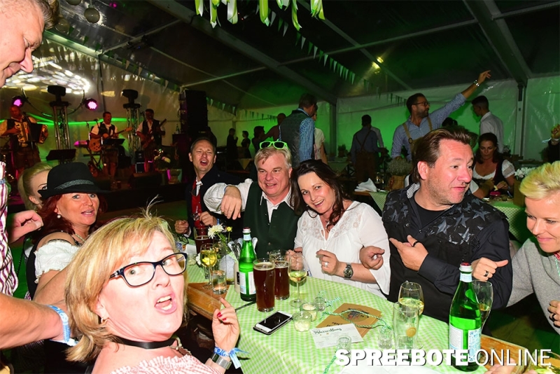 Oktoberfest-Esplanade-9