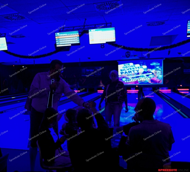 Spreebote-Oktoberfest-im-Strikers-2.0-002