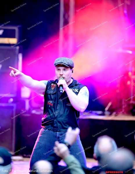 Parkbuhne-AC-DC-Auftakt-Saison-001