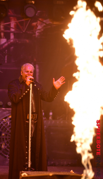 Parkbuehne-Feuerengel-05