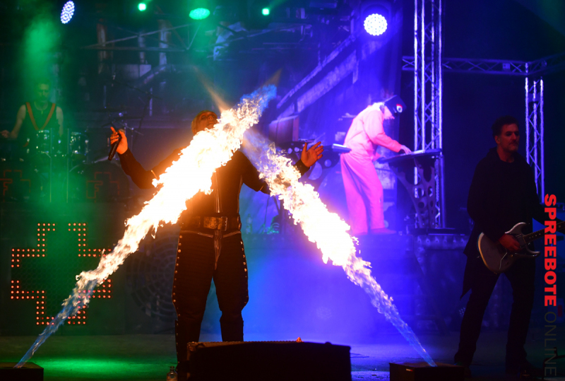 Parkbuehne-Feuerengel-19