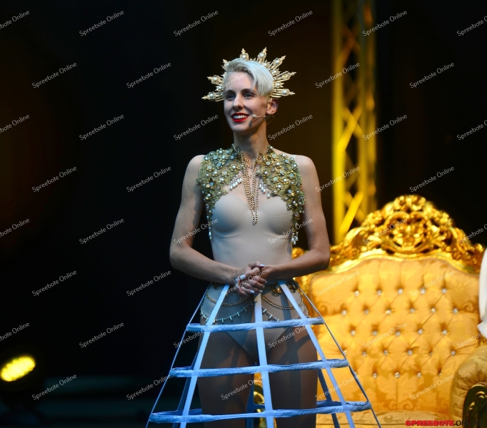 Parkbuhne-Lisa-Eckhart-003