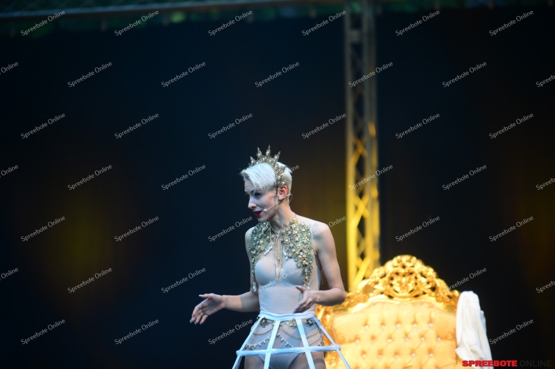 Parkbuhne-Lisa-Eckhart-008