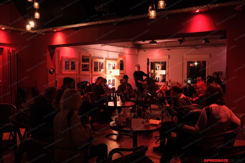 Parkclub-Folk-Fuwa-TEil-II-002