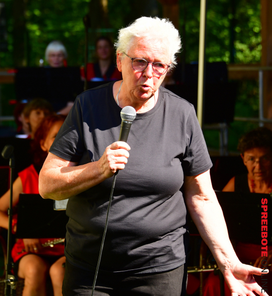 Parkclub-Frauenblasorchester-Berlin-05