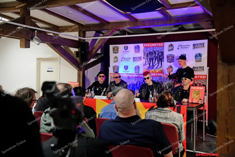 Spreebote-Pia-United-Kufa-Dachetage-Dreh-PK-006