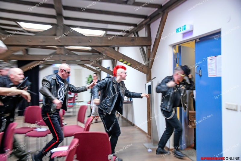 Spreebote-Pia-United-Kufa-Dachetage-Dreh-PK-017