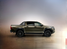 Toyota-Hillux-1-scaled