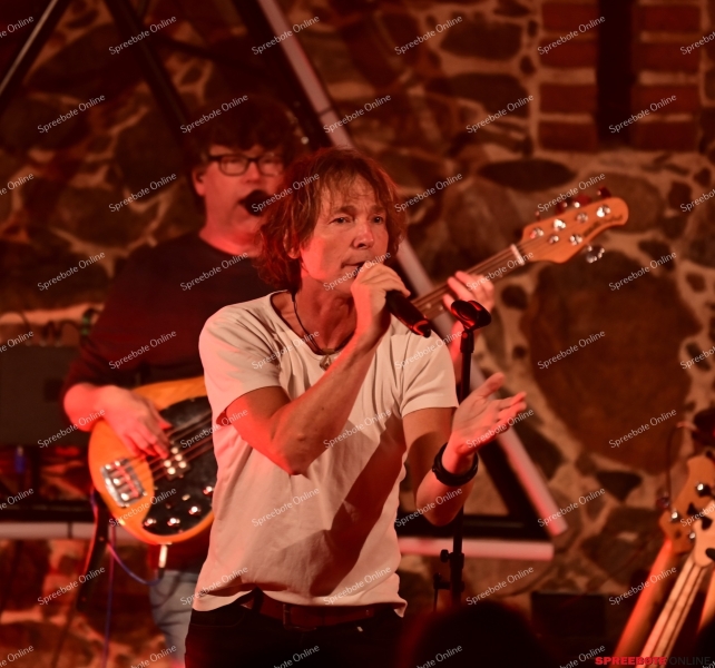 Pink-Floyd-Tribute-Pinks-Choice-003