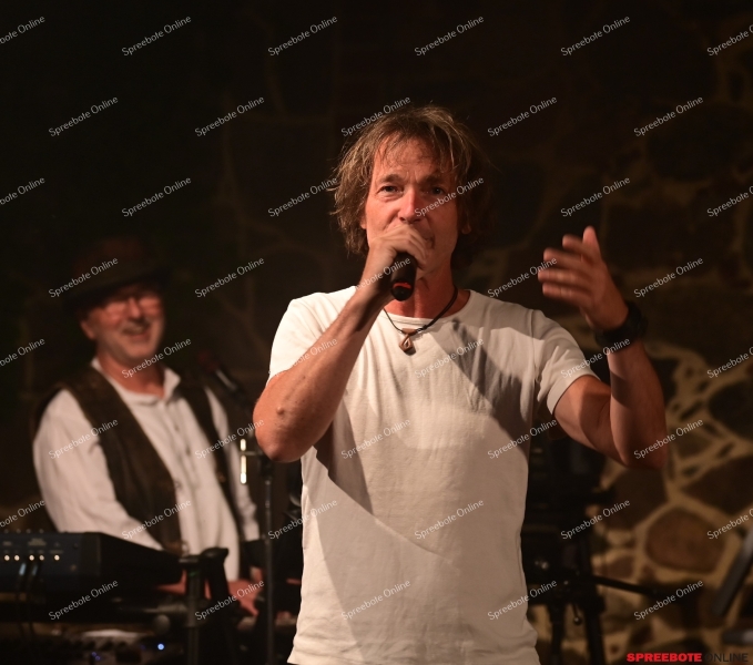 Pink-Floyd-Tribute-Pinks-Choice-007