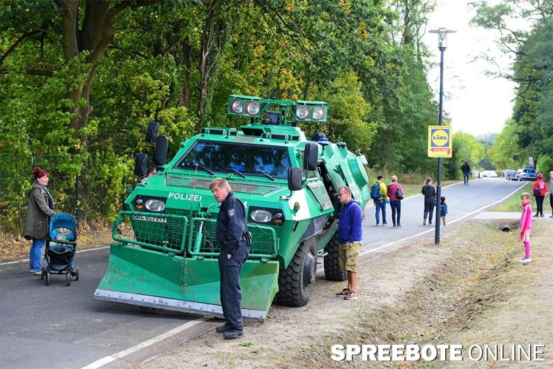 Tag-Off-Tür-Polizei-13