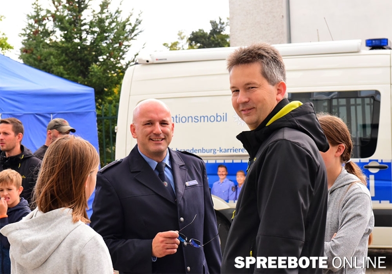 Tag-Off-Tür-Polizei-16