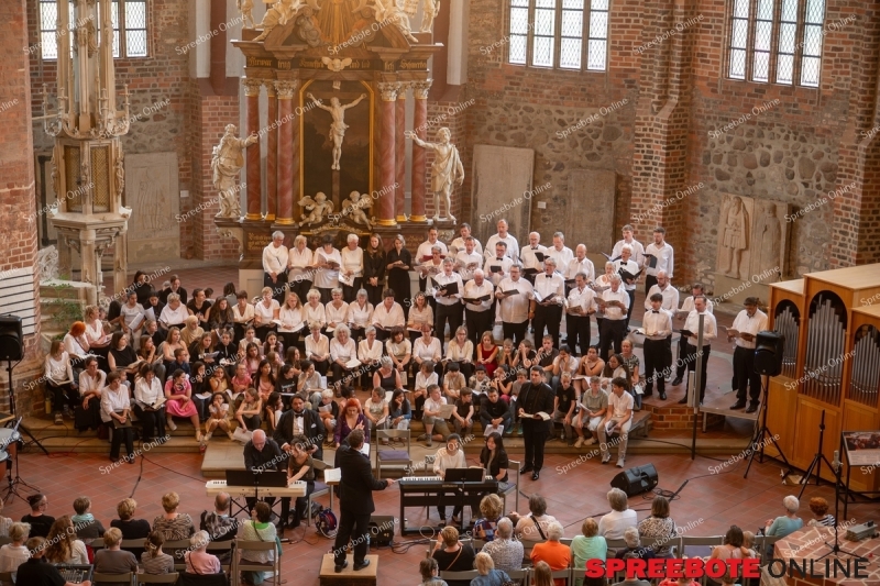 Spreebote-Premiere-von-Carmina-Burana-_gallery1_35