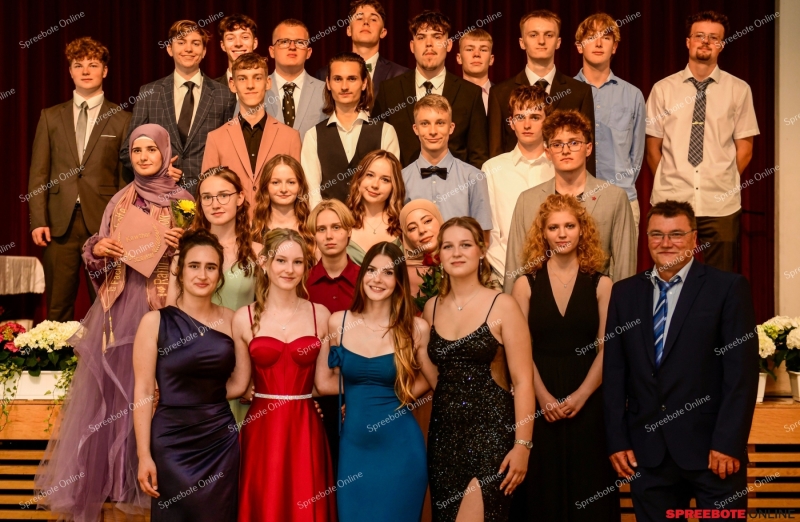 Rahn-Education-Zeugnisse-FOS-005