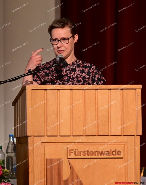 Rahn-Education-Zeugnisse-FOS-010