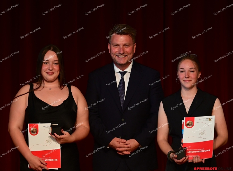 Rahn-Education-Zeugnisse-FOS-036