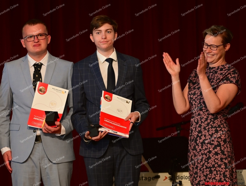 Rahn-Education-Zeugnisse-FOS-045